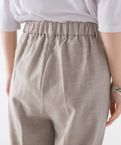 OMNES（オムネス）の「ストレッチ杢センタープレススラックスパンツ（スラックス・レディース・ベージュ/グレー・FREE）」の5枚目の写真