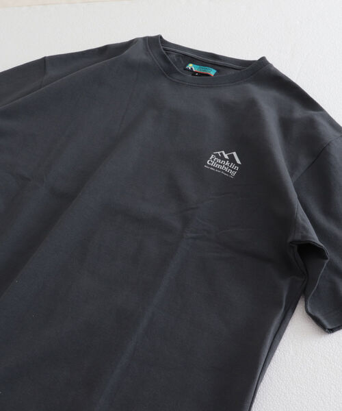 Franklin Climbing（フランクリンクライミング）の「【Franklin Climbing/フランクリンクライミング】エッセンシャルバックプリントTシャツ カヌー（Tシャツ/カットソー・メンズ・ホワイト/グレー/チャコールグレー/エメラルド・MEDIUM/LARGE/X-LARGE）」の9枚目の写真