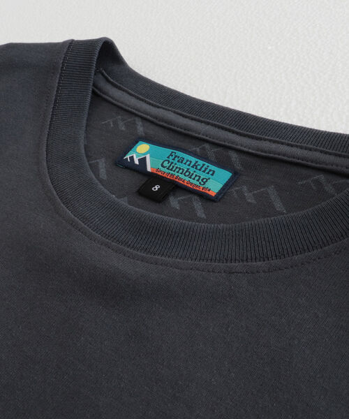 Franklin Climbing（フランクリンクライミング）の「【Franklin Climbing/フランクリンクライミング】エッセンシャルバックプリントTシャツ カヌー（Tシャツ/カットソー・メンズ・ホワイト/グレー/チャコールグレー/エメラルド・MEDIUM/LARGE/X-LARGE）」の10枚目の写真