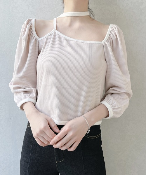 lilLilly（リルリリー）の「リブチョーカートップス（Tシャツ/カットソー・レディース・ベージュ/ブラック/ブルー・FREE）」の4枚目の写真