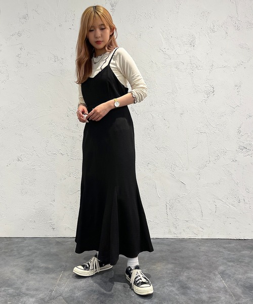 apres jour mignon（アプレジュールミニョン）の「クシュクシュクロスキャミワンピ【ZOZOTOWN限定アイテム】（ワンピース・レディース・ブラウン系その他/オレンジ/ブラック・フリー/X-LARGE）」の5枚目の写真