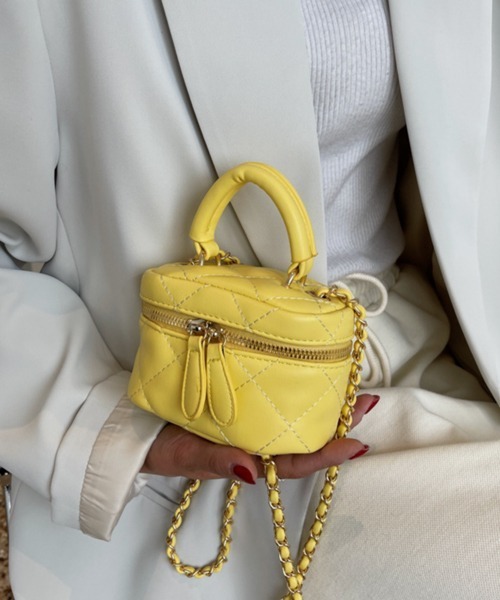 Pochi Pouch(ポチポーチ)の「Pochi Pouch/ 合成皮革/人工皮革 キルティング チェーン ミニショルダーバッグ(ショルダーバッグ・レディース・ブラック/ベージュ/イエロー/グリーン/アイボリー/ミント/ベビーピンク・FREE)」の15枚目の写真