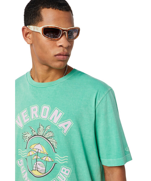 DIESEL（ディーゼル）の「メンズ Tシャツ バックプリント（Tシャツ/カットソー・メンズ・ホワイト/サンドベージュ・SMALL/MEDIUM/LARGE/X-LARGE/XX-LARGE/X-SMALL/XXX-LARGE）」の4枚目の写真