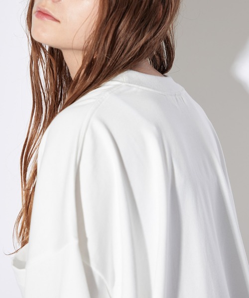 beautiful people（ビューティフルピープル）の「【beautiful people(ビューティフルピープル)】《STUDIOUS別注》EX.オーバーサイズネームタグTシャツ（Tシャツ/カットソー・レディース・ブラック/オフホワイト・36）」の13枚目の写真