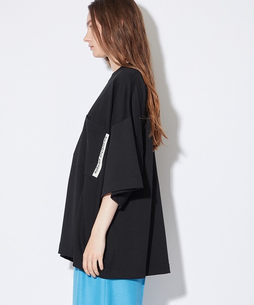 beautiful people（ビューティフルピープル）の「【beautiful people(ビューティフルピープル)】《STUDIOUS別注》EX.オーバーサイズネームタグTシャツ（Tシャツ/カットソー・レディース・ブラック/オフホワイト・36）」の19枚目の写真