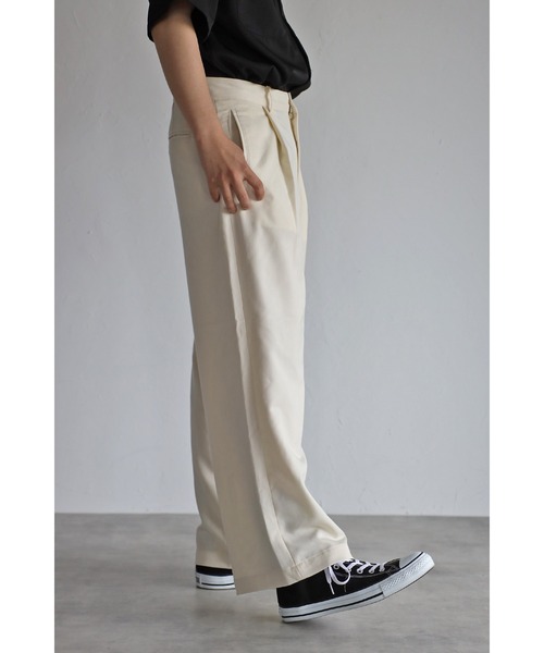 CREARE -LINO-(クレアーレリノ)の「タックワイドスラックスパンツ(スラックス・メンズ・ブラック/グリーン/アイボリー・M/L)」の20枚目の写真