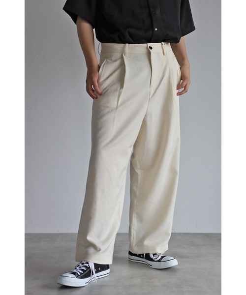 CREARE -LINO-(クレアーレリノ)の「タックワイドスラックスパンツ(スラックス・メンズ・ブラック/グリーン/アイボリー・M/L)」の14枚目の写真
