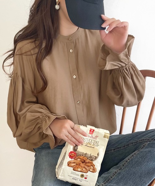 mily bilet（ミウィビレット）の「【mily bilet】大人レトロの新定番。シーンに寄り添い、マルチに活躍!!ビッグレース衿ゆったり3wayキャンディスリーブブラウス（シャツ/ブラウス・レディース・ブラウン/アイボリー/ブラック/グレイッシュベージュ・SMALL/LARGE/MEDIUM/X-LARGE）」の13枚目の写真