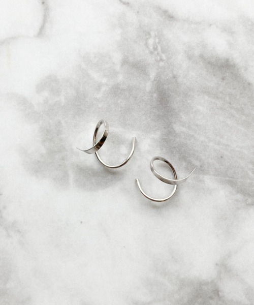 yu-ka（ユーカ）の「YU-KA : コイルピアス（ピアス（両耳用）・レディース・シルバー/ゴールド・FREE）」の9枚目の写真