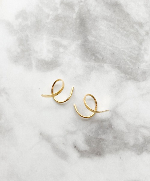 yu-ka（ユーカ）の「YU-KA : コイルピアス（ピアス（両耳用）・レディース・シルバー/ゴールド・FREE）」の8枚目の写真