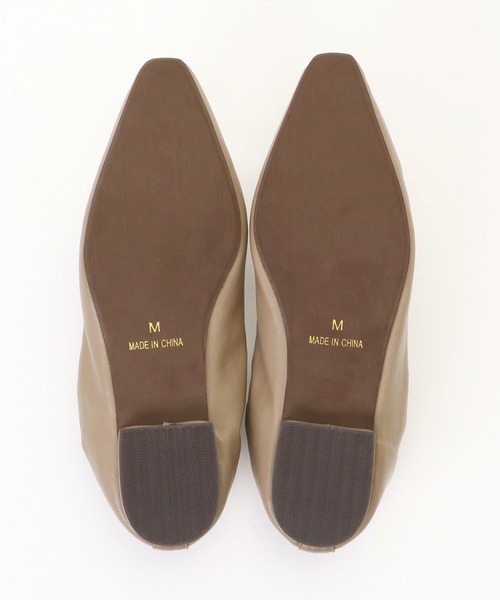 ikka（イッカ）の「シャーリングオペラシューズ（パンプス・レディース・ベージュ/ブラック・L/M）」の11枚目の写真