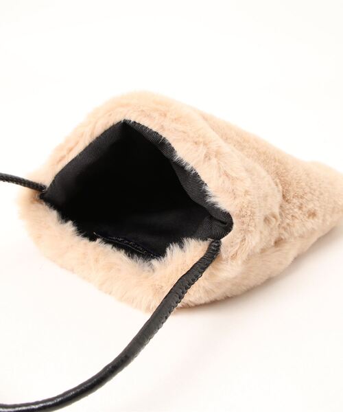 HONEYSUCKLE ROSE（ハニーサックルローズ）の「【HONEYSUCKLE ROSE】ファーバッグ（ショルダーバッグ・レディース・ベージュ/ブラック/オレンジ・ONE SIZE）」の7枚目の写真