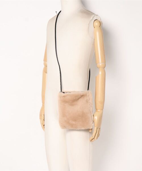 HONEYSUCKLE ROSE（ハニーサックルローズ）の「【HONEYSUCKLE ROSE】ファーバッグ（ショルダーバッグ・レディース・ベージュ/ブラック/オレンジ・ONE SIZE）」の6枚目の写真