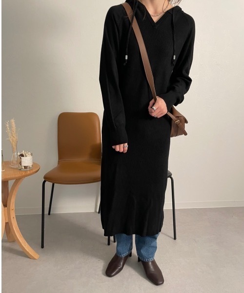 sakishimatokyo(サキシマトーキョー)の「パーカーニットスキッパーワンピース(ワンピース・レディース・ブラック/ベージュ・FREE)」の5枚目の写真