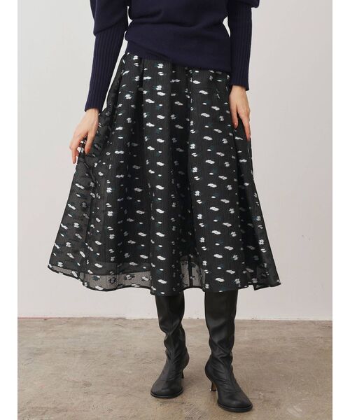 ELENDEEK（エレンディーク）の「マルチジャガードスカート（スカート・レディース・ブラック/ネイビー/ブルー・01/02）」の4枚目の写真