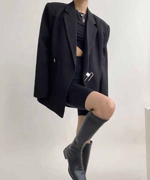 Vipoa（ヴィポア）の「メタルクリップデザインオーバーサイズジャケット（テーラードジャケット・レディース・ホワイト/ブラック・FREE）」の5枚目の写真