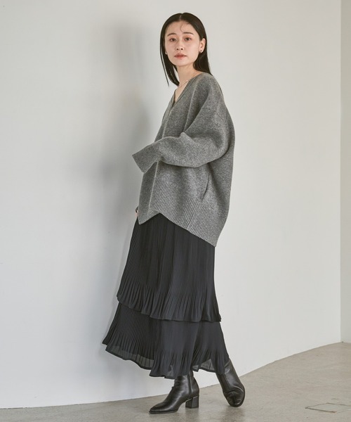 A part by（アパートバイ）の「《追加4》お気に入り1.7万人超え！ホソプリーツティアードスカート（スカート・レディース・ライトベージュ/グリーン/ブラック/ブラック系その他2/ベージュ/アイボリー/グレー系その他4/ナチュラル/グレー系その他/ブラウン系その他/ネイビー/ブルー・FREE/TALL）」の15枚目の写真