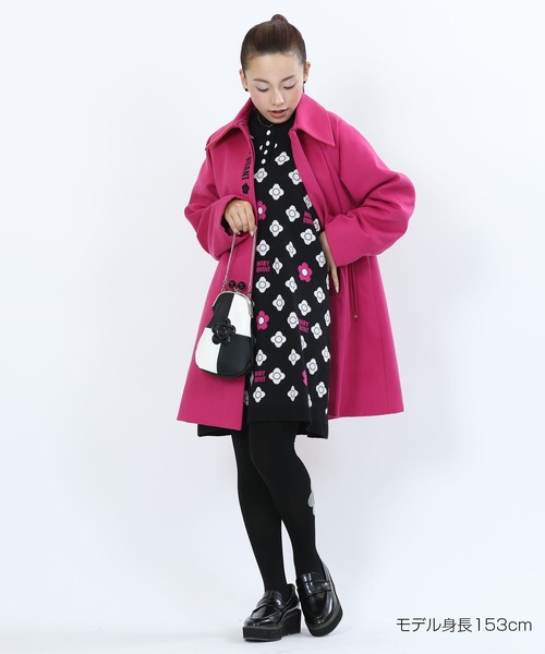 MARY QUANT（マリークワント）の「ラグランフロントロゴ ロングコート（ステンカラーコート・レディース・ブラック×ホワイト/ブラック/ピンク/オレンジ・M）」の11枚目の写真