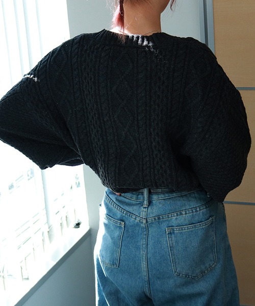 Auntie Rosa（アンティローザ）の「ケーブル編み クルーネックニット（ニット/セーター・レディース・ダークグレー/アイボリー・MEDIUM）」の5枚目の写真