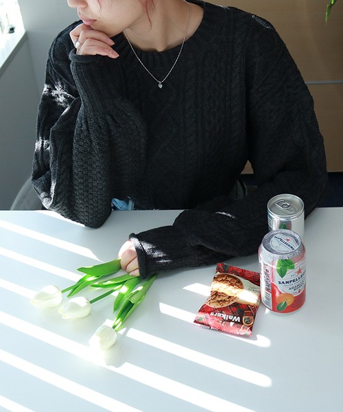 Auntie Rosa（アンティローザ）の「ケーブル編み クルーネックニット（ニット/セーター・レディース・ダークグレー/アイボリー・MEDIUM）」の9枚目の写真