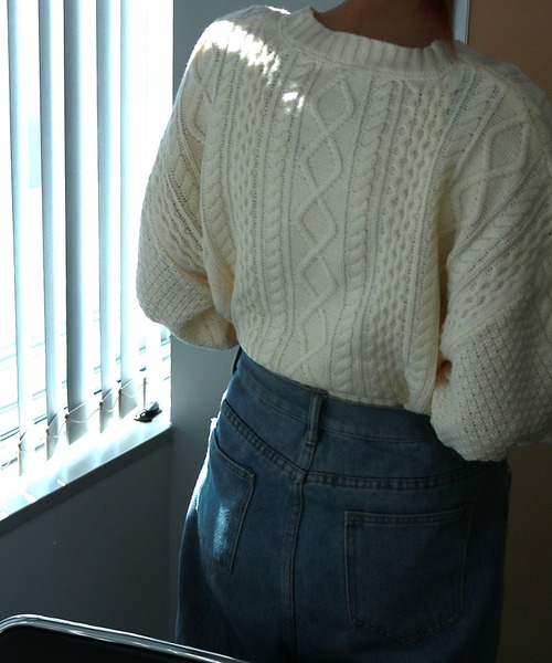 Auntie Rosa（アンティローザ）の「ケーブル編み クルーネックニット（ニット/セーター・レディース・ダークグレー/アイボリー・MEDIUM）」の11枚目の写真