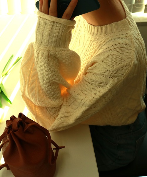 Auntie Rosa（アンティローザ）の「ケーブル編み クルーネックニット（ニット/セーター・レディース・ダークグレー/アイボリー・MEDIUM）」の17枚目の写真