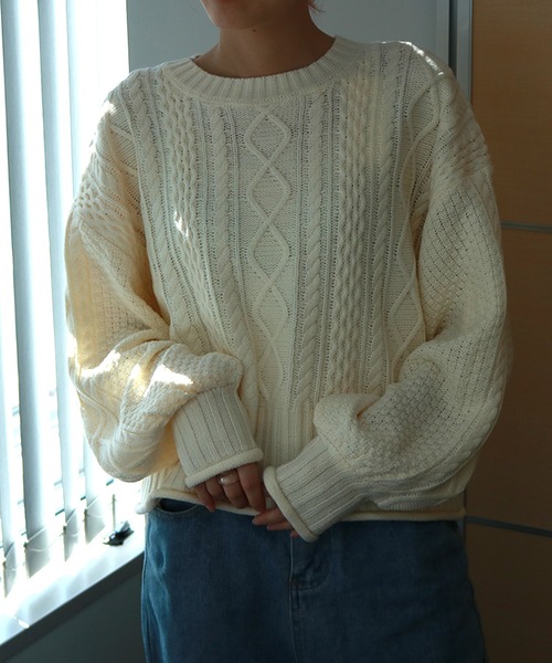 Auntie Rosa（アンティローザ）の「ケーブル編み クルーネックニット（ニット/セーター・レディース・ダークグレー/アイボリー・MEDIUM）」の4枚目の写真