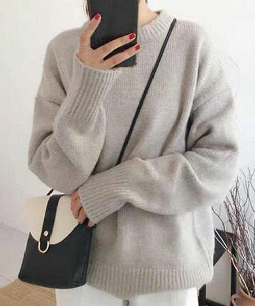 Girly Doll(ガーリードール)の「ドロップショルダーラグランスリーブシャギーニット(ニット/セーター・レディース・ベージュ/パープル/グレー/ピンク/アイボリー/ボルドー/ブラック/ライトブルー/ライトパープル/イエロー/グレイッシュベージュ/カーキ/ブルー/モカ/ピンク系その他/グリーン/ダークグレー/ダークパープル/ライトグリーン/オレンジ/ブラウン/ダークカーキ・FREE)」の8枚目の写真