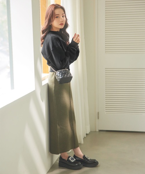 KOBE LETTUCE（コウベレタス）の「[ 水越みさとさんコラボ ] キーネック裏起毛トップス（スウェット・レディース・ネイビー/ブラック/オレンジ系/ナチュラル・S/M）」の5枚目の写真