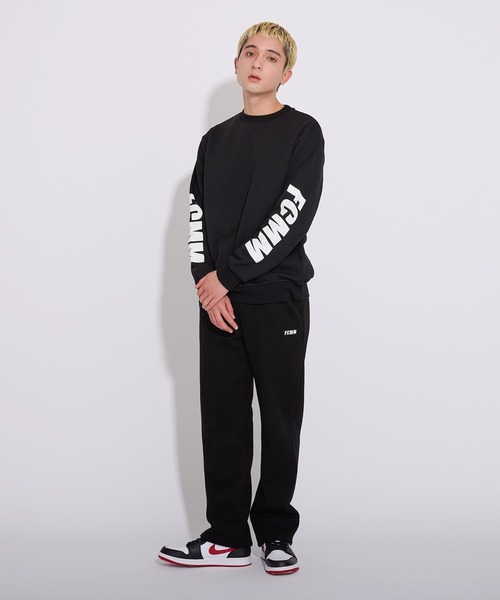 FCMM(エフシーエムエム)の「【日本限定アイテム】STANDARD LOGO SLEEVE SWEATSHIRTS/スタンダードロゴスリーブスウェットシャツ(スウェット・メンズ・ホワイト/ブラック・X-LARGE/SMALL/LARGE/MEDIUM)」の7枚目の写真