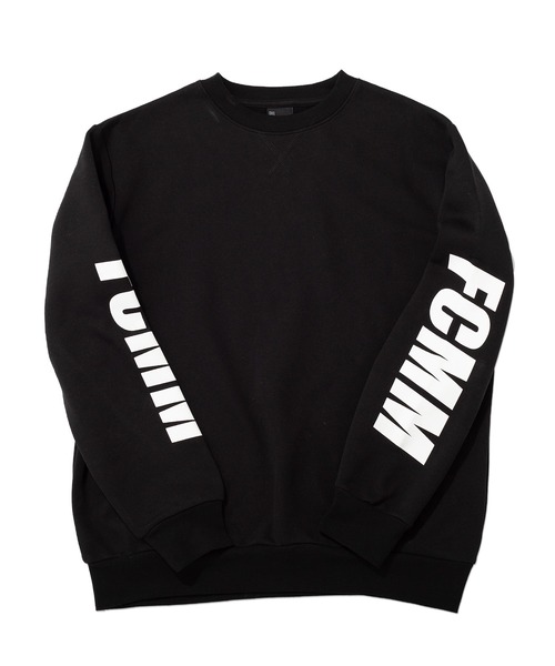 FCMM(エフシーエムエム)の「【日本限定アイテム】STANDARD LOGO SLEEVE SWEATSHIRTS/スタンダードロゴスリーブスウェットシャツ(スウェット・メンズ・ホワイト/ブラック・X-LARGE/SMALL/LARGE/MEDIUM)」の3枚目の写真
