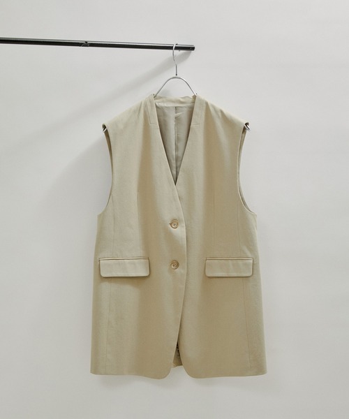 SALON adam et rope'（サロン アダム エ ロペ）の「【セットアップ対応・WEB限定】Vネックノーカラージレ/ベスト（ベスト・レディース・ベージュ/チャコールグレー・FREE）」の20枚目の写真