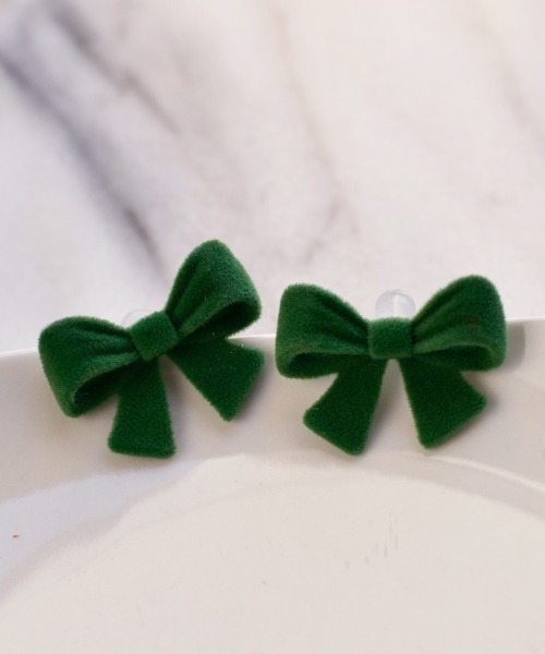 Fun & Daily（ファンアンドデイリー）の「F&D : ベルベットリボンピアス（ピアス（両耳用）・レディース・グリーン/ピンク/レッド/ブラック/ブルー・FREE）」の9枚目の写真