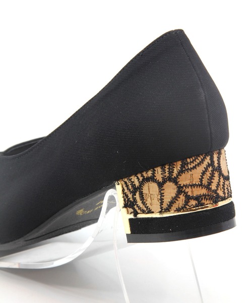 Sugar Sugar（シュガーシュガー）の「【SUGAR SUGAR シュガーシュガー】ポインテッドトゥデザインヒールパンプス（パンプス・レディース・ブルー/アイボリー/ブラック/イエロー・S/M/L/LL）」の10枚目の写真