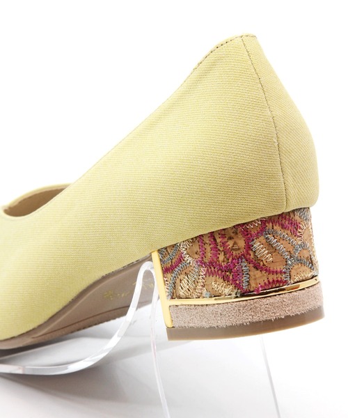 Sugar Sugar（シュガーシュガー）の「【SUGAR SUGAR シュガーシュガー】ポインテッドトゥデザインヒールパンプス（パンプス・レディース・ブルー/アイボリー/ブラック/イエロー・S/M/L/LL）」の16枚目の写真