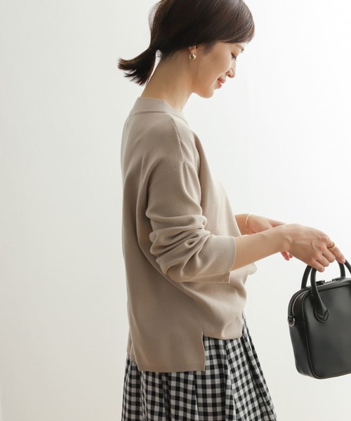 URBAN RESEARCH DOORS(アーバンリサーチドアーズ)の「ボトルネックワイドプルオーバー(ニット/セーター・レディース・ブルー/ネイビー/ベージュ・MEDIUM)」の10枚目の写真