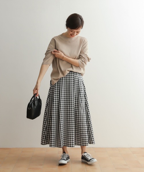 URBAN RESEARCH DOORS(アーバンリサーチドアーズ)の「ボトルネックワイドプルオーバー(ニット/セーター・レディース・ブルー/ネイビー/ベージュ・MEDIUM)」の12枚目の写真