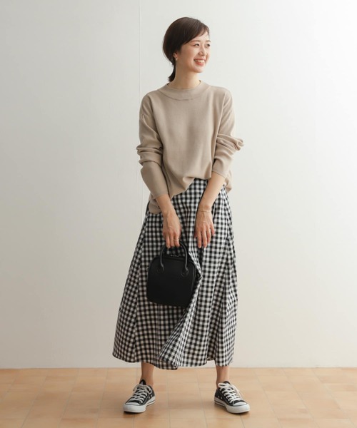 URBAN RESEARCH DOORS(アーバンリサーチドアーズ)の「ボトルネックワイドプルオーバー(ニット/セーター・レディース・ブルー/ネイビー/ベージュ・MEDIUM)」の13枚目の写真