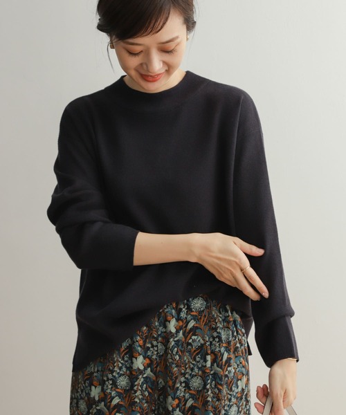 URBAN RESEARCH DOORS(アーバンリサーチドアーズ)の「ボトルネックワイドプルオーバー(ニット/セーター・レディース・ブルー/ネイビー/ベージュ・MEDIUM)」の16枚目の写真