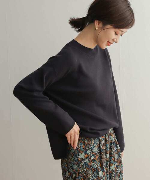 URBAN RESEARCH DOORS(アーバンリサーチドアーズ)の「ボトルネックワイドプルオーバー(ニット/セーター・レディース・ブルー/ネイビー/ベージュ・MEDIUM)」の19枚目の写真