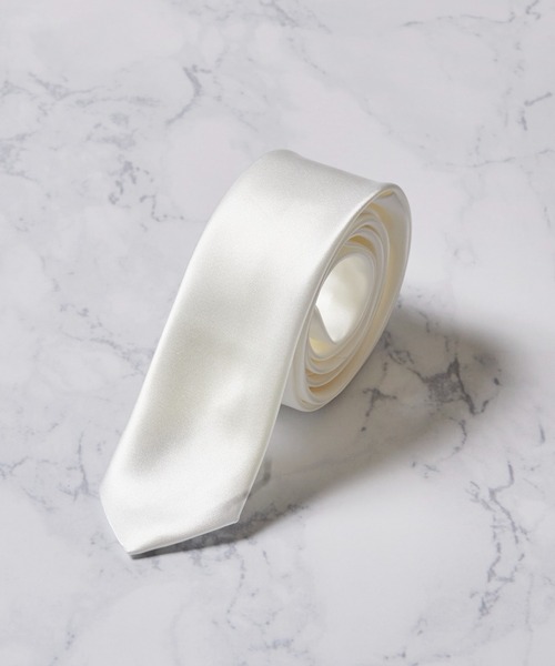 ADPOSION（アドポーション）の「ソリッドカラー アセテートナロータイ（ネクタイ・メンズ・グリーン/パープル/ブラック/ブルー/ネイビー/ホワイト/シルバー/ワインレッド/グレー・FREE）」の2枚目の写真