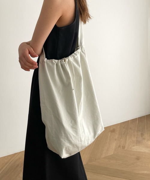 CANAL JEAN（キャナルジーン）の「El mar　NEWオックスショルダーバッグ（ショルダーバッグ・レディース・ベージュ/ブラック/オフホワイト・ONE SIZE）」の9枚目の写真