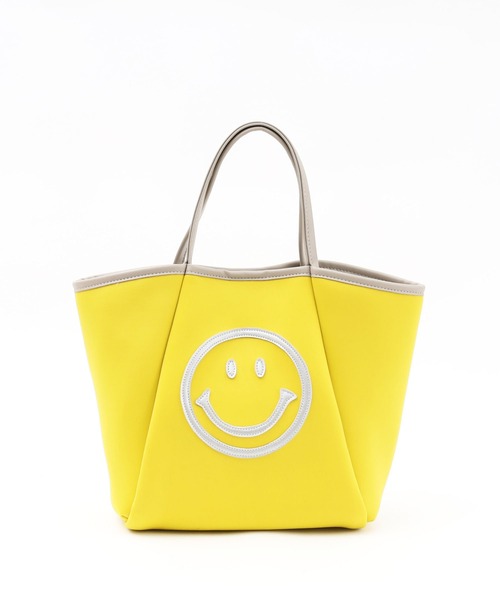 COOCO（クーコ）の「ＳＭＩＬＥＹ×ＣＯＯＣＯ／ダイバー素材トートバッグ（トートバッグ・レディース・ブラック/ベージュ/パープル/イエロー/グリーン/カモフラージュ/ネイビー・9）」の13枚目の写真