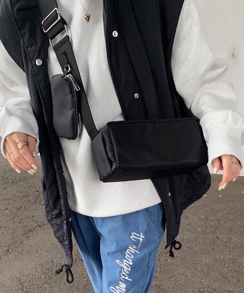 セール】スクエアボディバッグ / ナイロンバッグ ショルダーバッグ