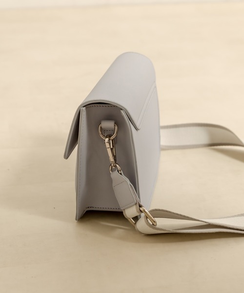 OLIVE des OLIVE（オリーブデオリーブ）の「ラインベルトショルダー（ショルダーバッグ・レディース・ブラウン/アイボリー/サックスブルー・FREE）」の10枚目の写真