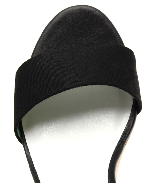 SOLPRESA（ソルプレーサ）の「【SOLPRESA】テープサンダル（サンダル・レディース・ホワイト/ブラック/マルチ・24.5/23.5）」の7枚目の写真