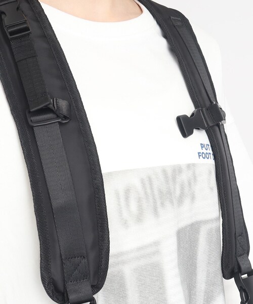 SHOO・LA・RUE(シューラルー)の「◆【撥水】12ポケットファンクションリュック【ワンタッチ着脱】(バックパック/リュック・レディース・ブラック系3/ブラック・00)」の14枚目の写真
