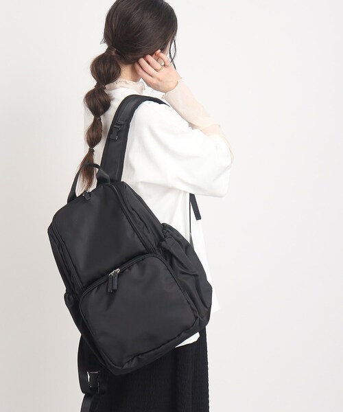 SHOO・LA・RUE(シューラルー)の「◆【撥水】12ポケットファンクションリュック【ワンタッチ着脱】(バックパック/リュック・レディース・ブラック系3/ブラック・00)」の9枚目の写真