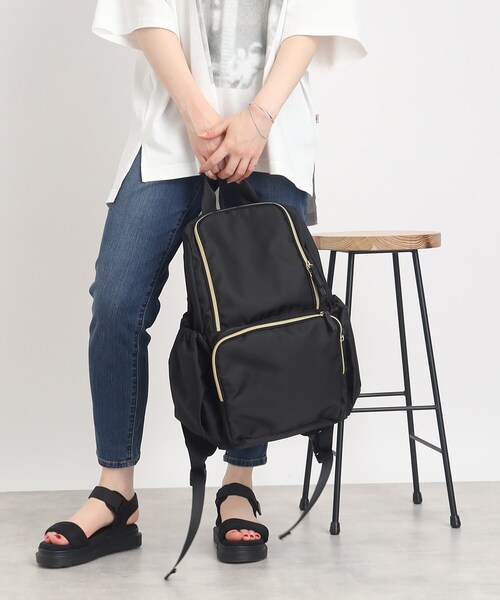 SHOO・LA・RUE(シューラルー)の「◆【撥水】12ポケットファンクションリュック【ワンタッチ着脱】(バックパック/リュック・レディース・ブラック系3/ブラック・00)」の12枚目の写真