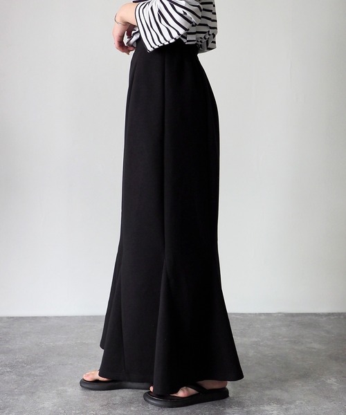 Riberry（リベリー）の「ダンボールマーメイドスカート（スカート・レディース・ブラック/アイボリー・FREE）」の4枚目の写真